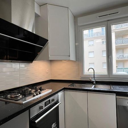 Location 3 Chambres Spacieuses Dans Appartment 2 Mn Rer Bussy Saint Georges Luaran gambar