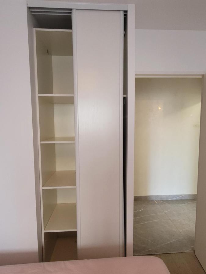 Location 3 Chambres Spacieuses Dans Appartment 2 Mn Rer Bussy Saint Georges Luaran gambar