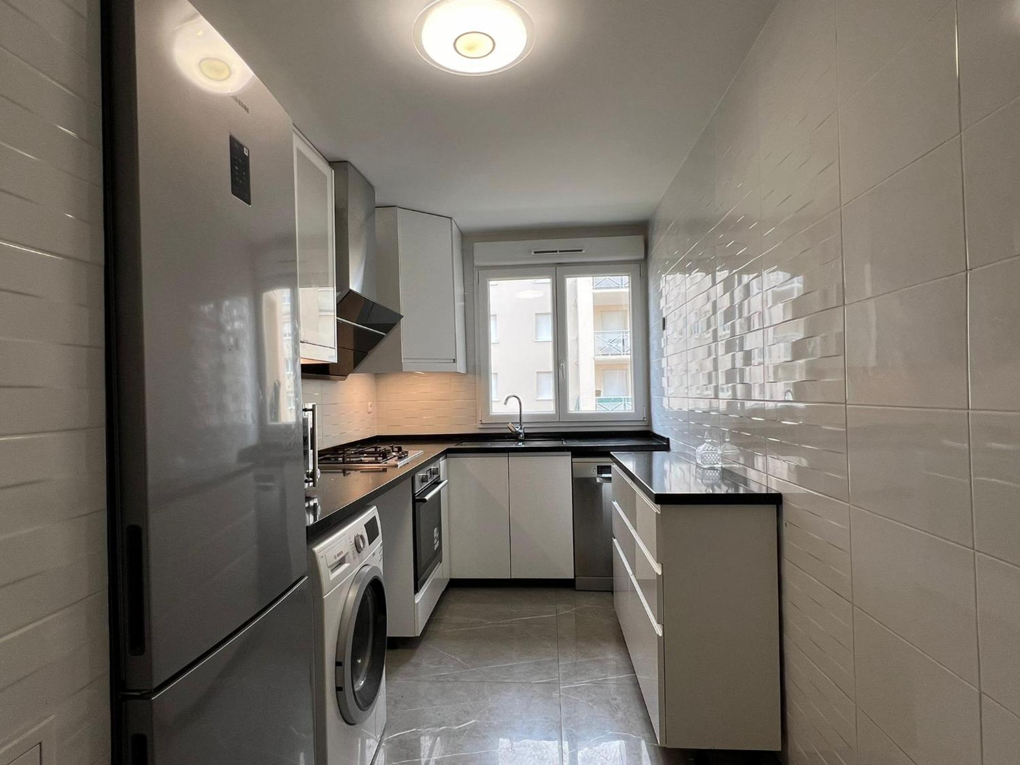 Location 3 Chambres Spacieuses Dans Appartment 2 Mn Rer Bussy Saint Georges Luaran gambar