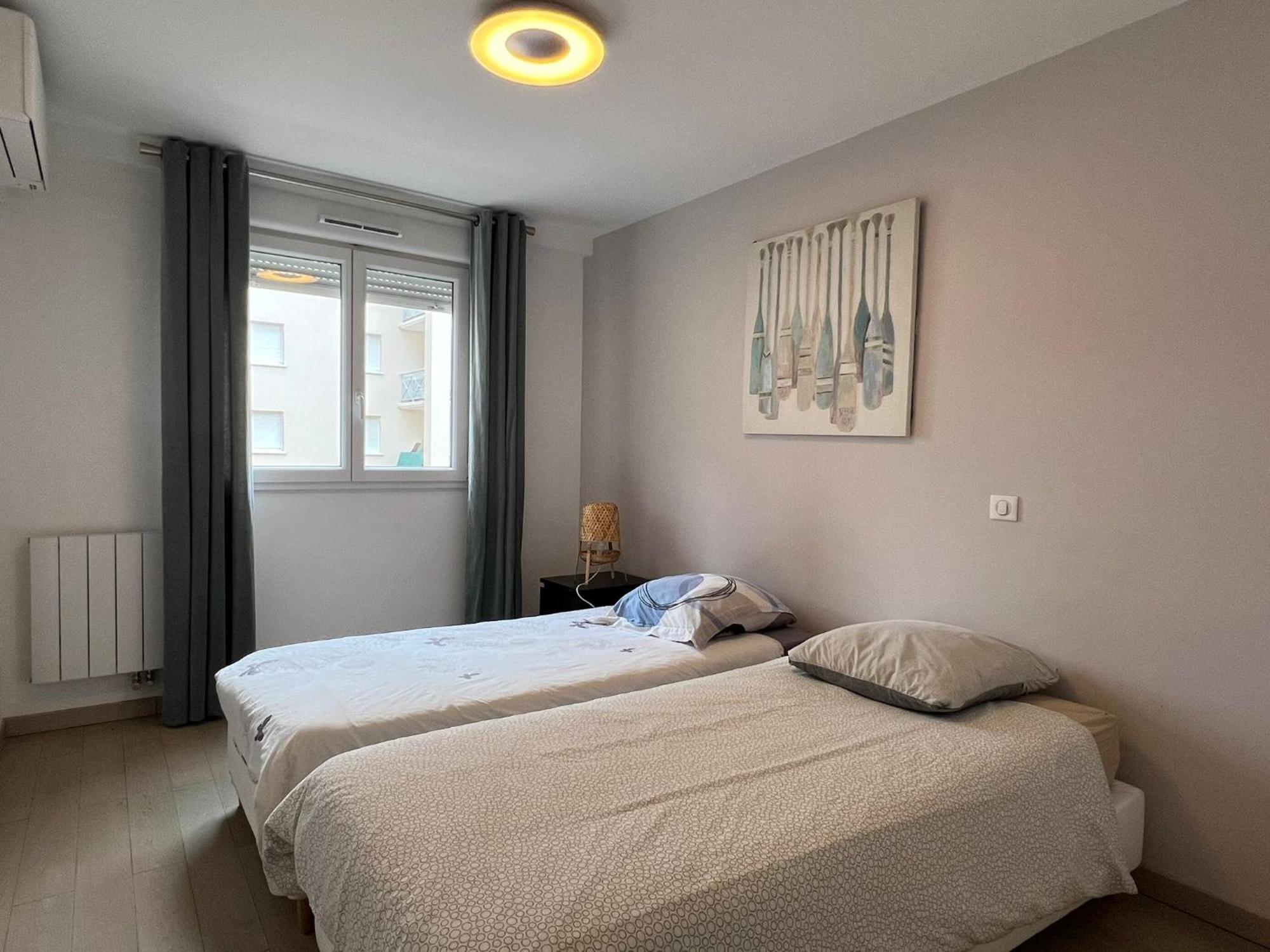 Location 3 Chambres Spacieuses Dans Appartment 2 Mn Rer Bussy Saint Georges Luaran gambar